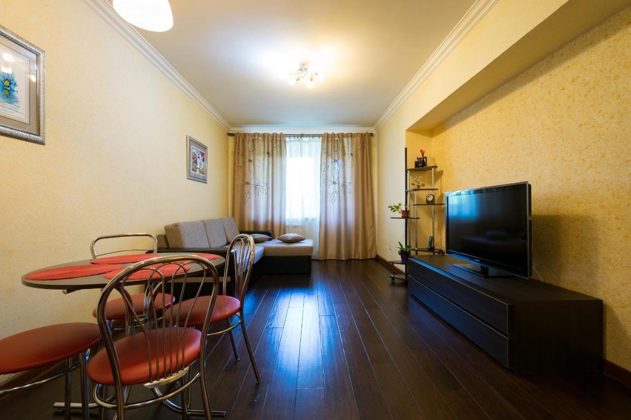 Nadezhda Apartment on Dostyk street 89 Ałma Ata Zewnętrze zdjęcie