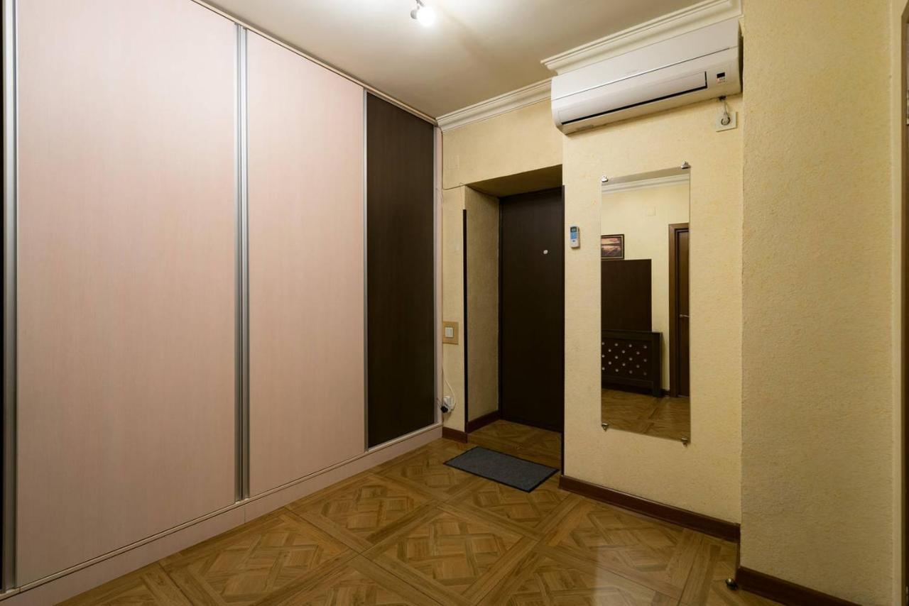 Nadezhda Apartment on Dostyk street 89 Ałma Ata Zewnętrze zdjęcie